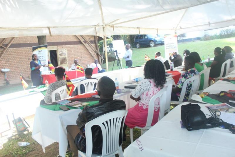 Media practitioners in a training on national symbols