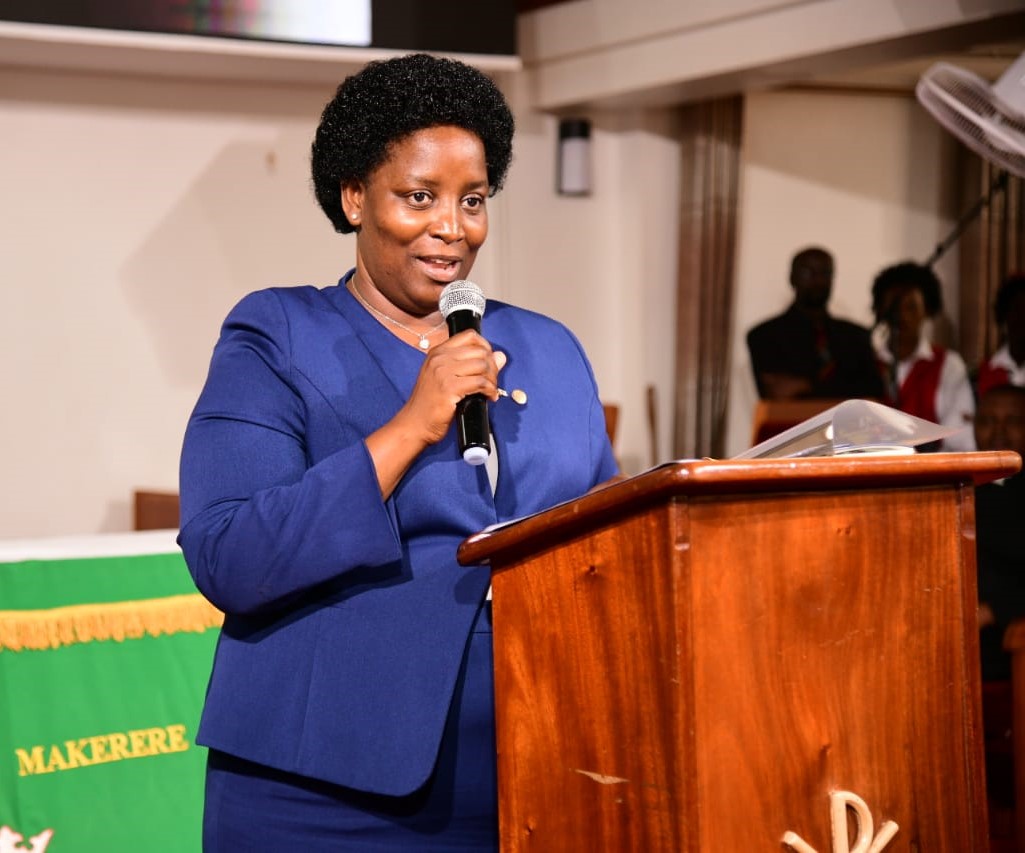 Associate Prof. Helen Nambalirwa Nkabala addressing the mourners